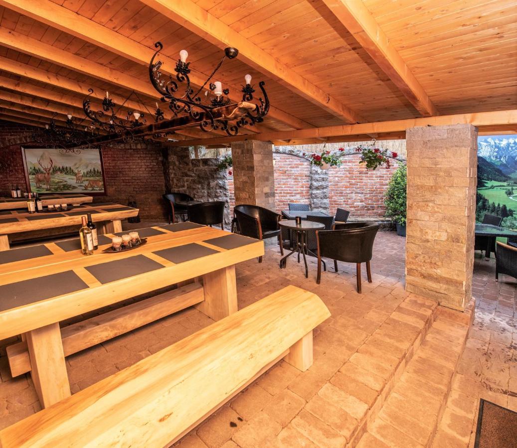 Hotel Novotheos Oradea Εξωτερικό φωτογραφία