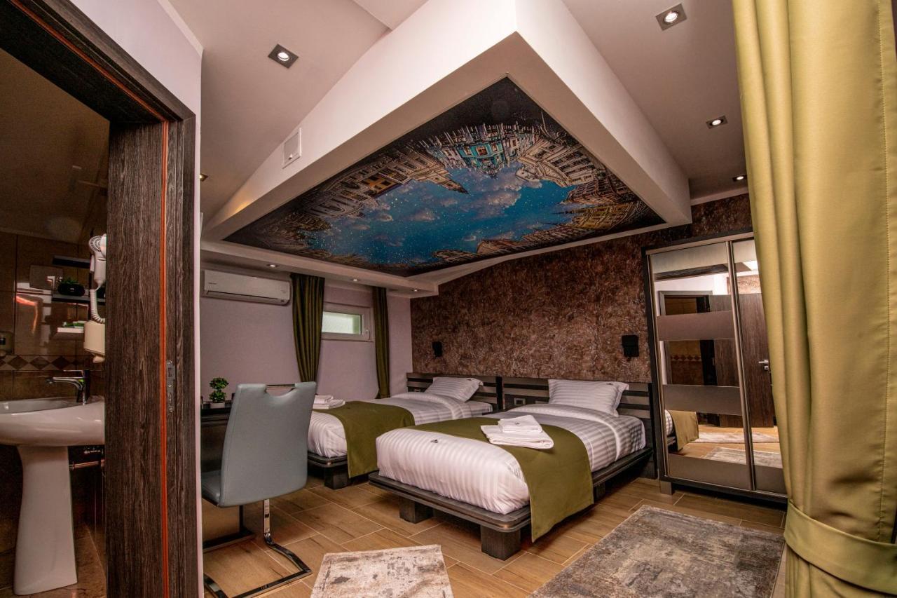 Hotel Novotheos Oradea Εξωτερικό φωτογραφία