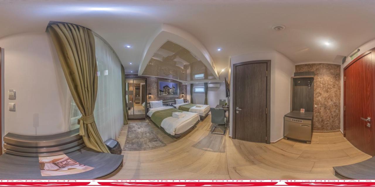 Hotel Novotheos Oradea Εξωτερικό φωτογραφία