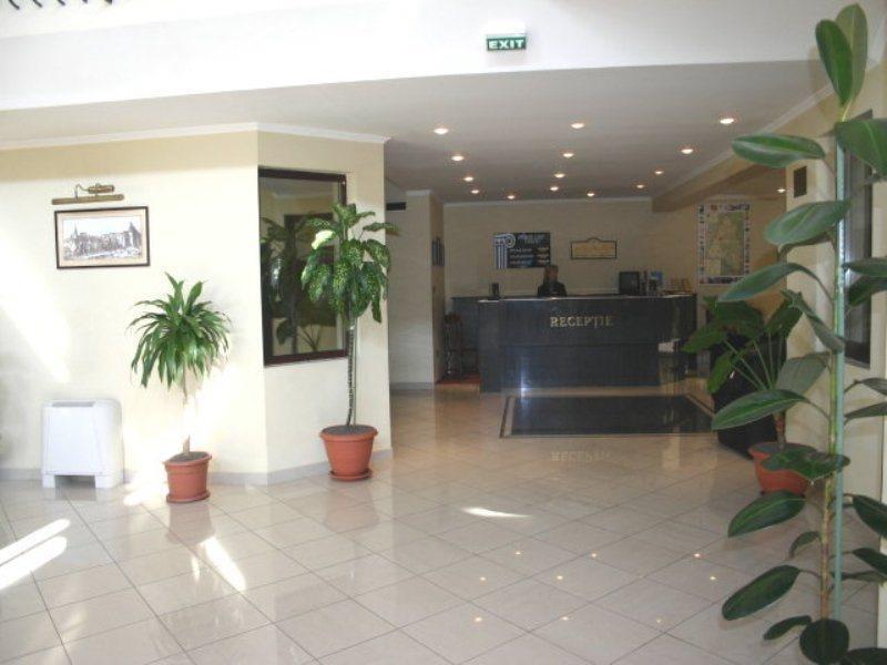 Hotel Novotheos Oradea Εξωτερικό φωτογραφία